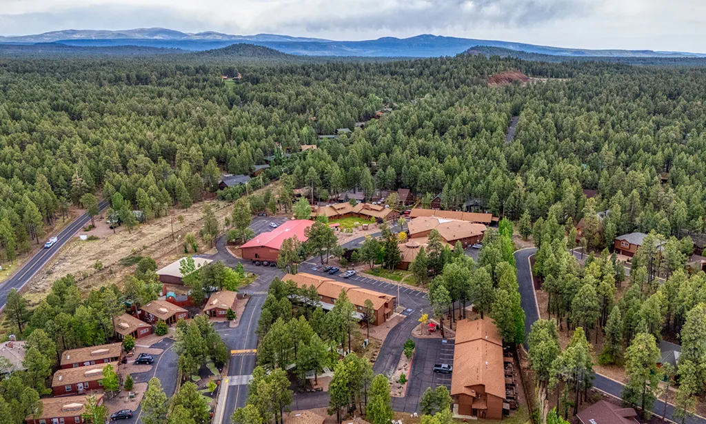 RR_aerial_01 Roundhouse Resort aerial image of property